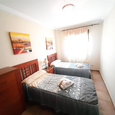 Apartamento 2 Dormitorios.Urb Playa Verde Isla Canela Bagian luar foto